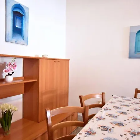 Lucia A Due Passi Dal Centro 아파트 풀라